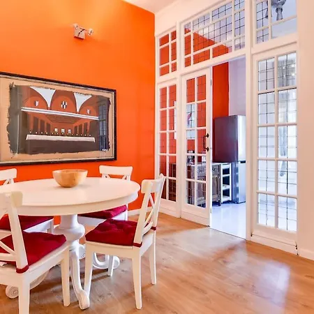 Lägenhet Nice And Bright 2 Bed Flat Near Termini