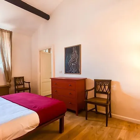 Nice And Bright 2 Bed Flat Near Termini *